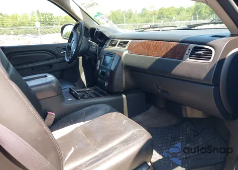 2011 GMC Yukon Xl Denali из США, поврежденный, VIN 1GKS2MEF7BR238941